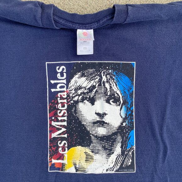 Vintage 90s Les Miserables broadway musical t-shirt - Picture 2 of 2